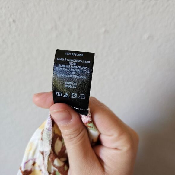 NWT Sanctuary V-Neck Cropped Blouse With Drawstring Medium - Picture 7 of 9